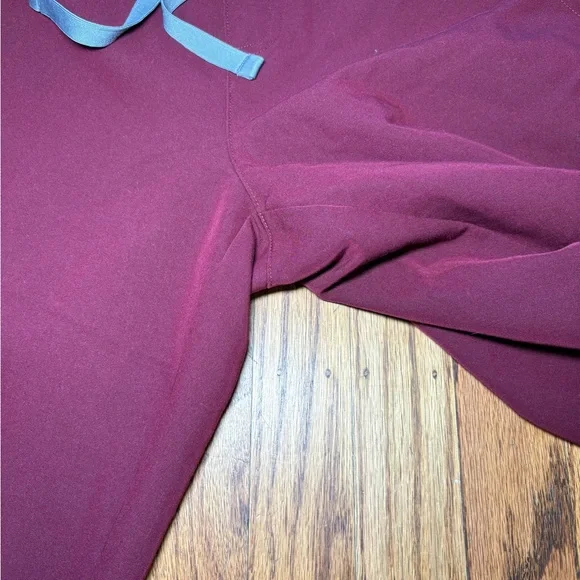 FIGS Technical Collection Jogger Pants Size Medium Maroon Drawstring Elastic - Picture 14 of 16